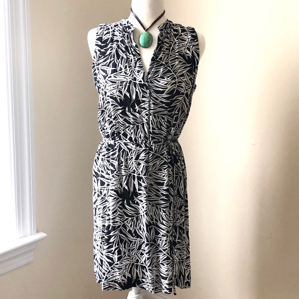 Loft Summer Shift Dress 🌞